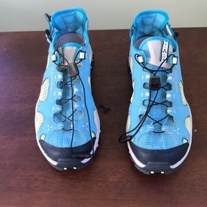 Salomon Shoe
